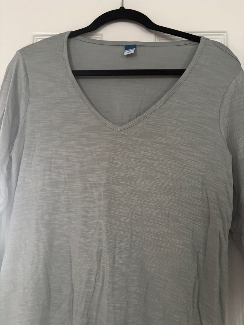 Old Navy Light Green V-Neck Long Sleeve Tee